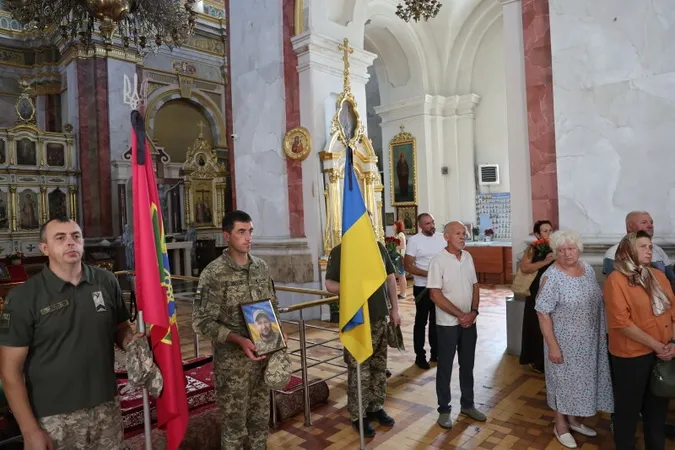 Навіки додому: у Луцьку попрощалися з воїном Андрієм Малим, який загинув на Харківщині