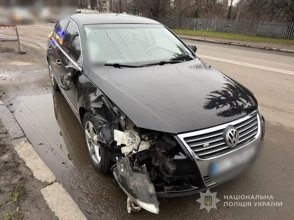 У Луцьку на Ковельській – смертельна ДТП: авто збило двох людей на переході (фото)