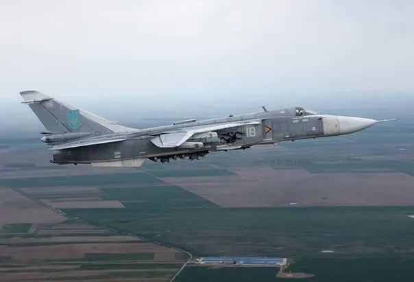 У мережі опублікували фото військових польотів над Луцьком
