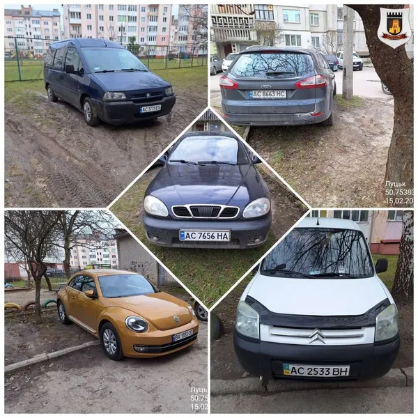 Буде штраф: у луцькому дворі пів десятка автомобілів стояли на клумбах і газонах (фото)