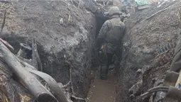 Вода по коліна: як українські захисники живуть на позиціях біля Бахмута (фото)
