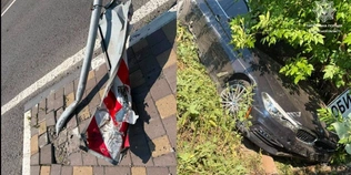 Зніс дорожні знаки та опинився в кюветі: на Волині сталася ДТП з BMW (фото)