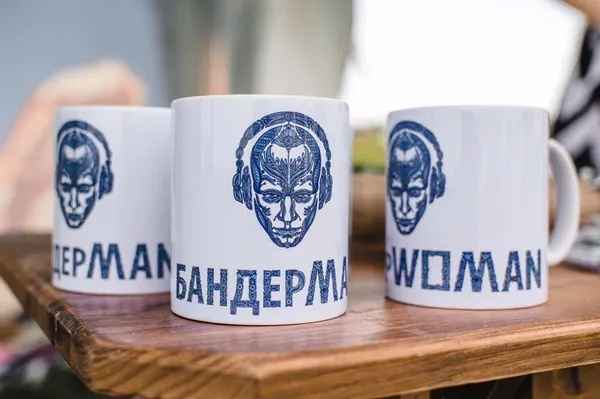 «Фестиваль майдаунів»: російські ЗМІ вчергове написали про «Бандерштат» (фото)