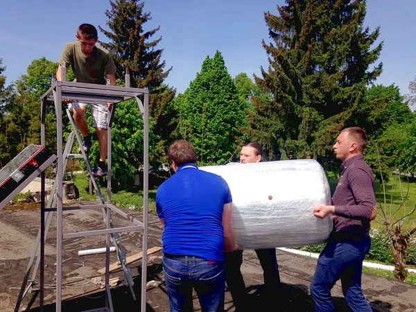 У луцькому виші воду нагріватимуть за допомогою сонця (фото, відео, оновлено)