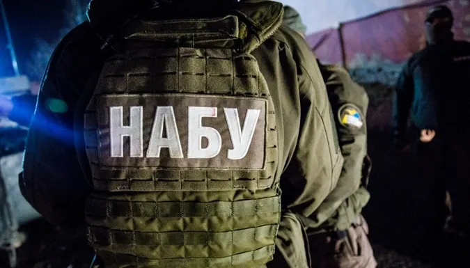 Корупційний скандал: НАБУ викрило екскерівника і чинних посадовців ДПСУ на хабарях – їм вручили підозри