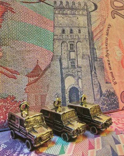 Луцький ювелір створив срібну славнозвісну «Волинянку»