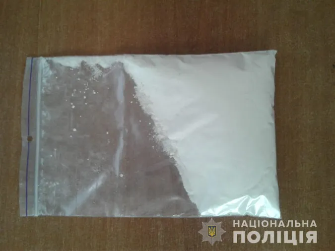 У Луцьку на вулиці затримали хлопця з амфетаміном