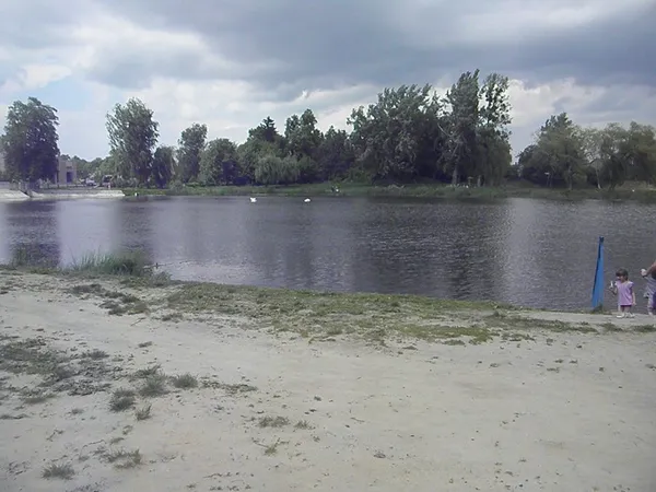 Луцькі пляжі підготували до купального сезону (фото)