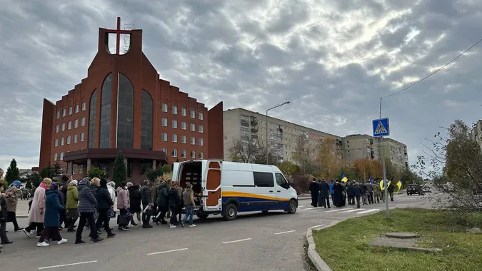 У Нововолинську попрощалися з Героєм Валерієм Зенченком (фото)