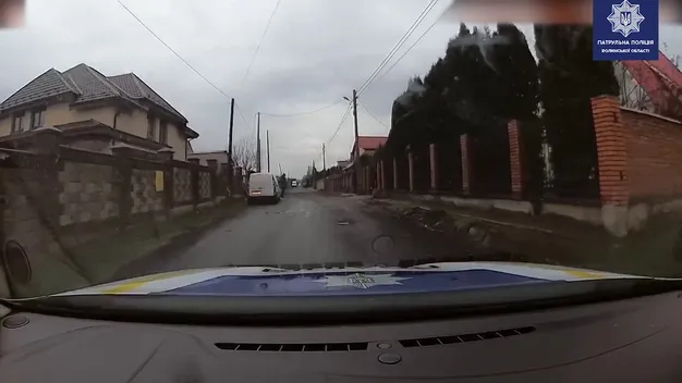 Перевищив швидкість: на Волині патрульні влаштували погоню за порушником (відео)