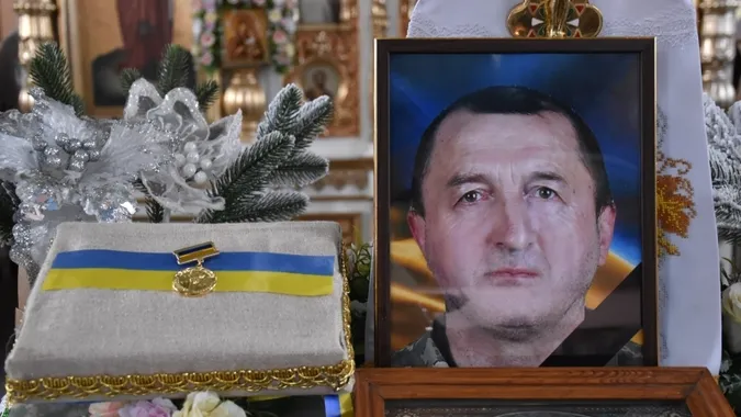 На Волині провели в останню дорогу полеглого воїна Віктора Радченка (фото)