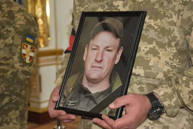 Донька загиблого на війні лучанина просить присвоїти йому звання Героя (петиція)