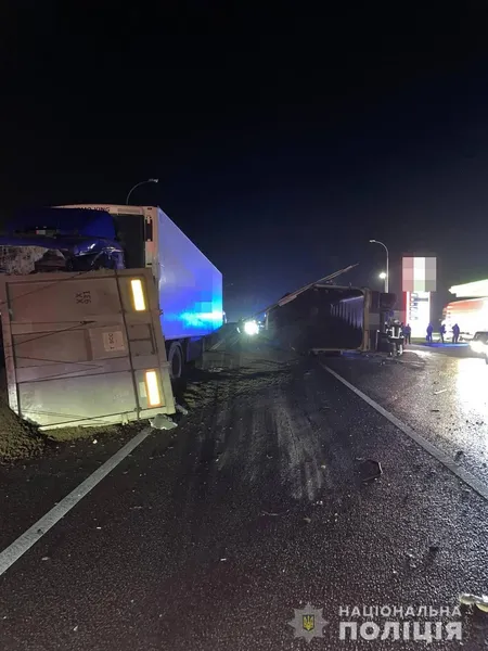 Розчавило бабусю та 3-річну внучку: в Харкові сталася моторошна ДТП (фото)