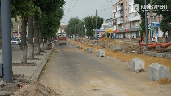 Каналізація, бордюри і поребрики: що зробили на проспекті Волі (фото, відео)