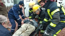 У Нововолинську на чоловіка обвалилася стіна будинку (фото)