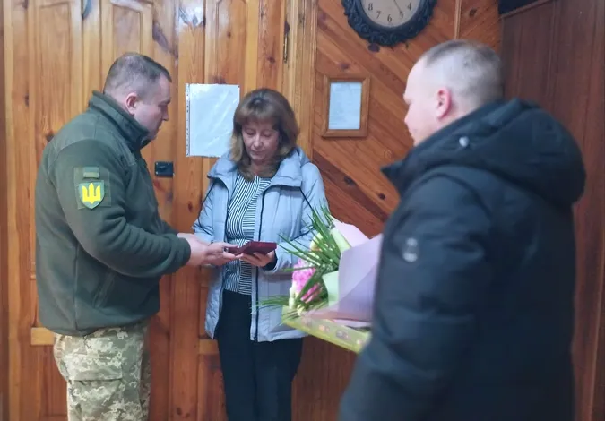 На Волині дружині загиблого військовослужбовця Валерія Зубчика вручили орден «За мужність» (фото)
