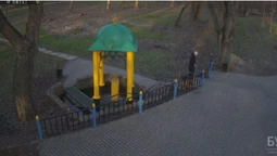 Пів міста бере воду: у Володимирі біля джерела знайшли купу лайна (відео)