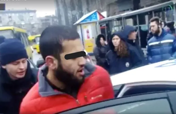 Відео затримання луцьким копом буйного айдарівця за ніч зібрало 220 тисяч переглядів