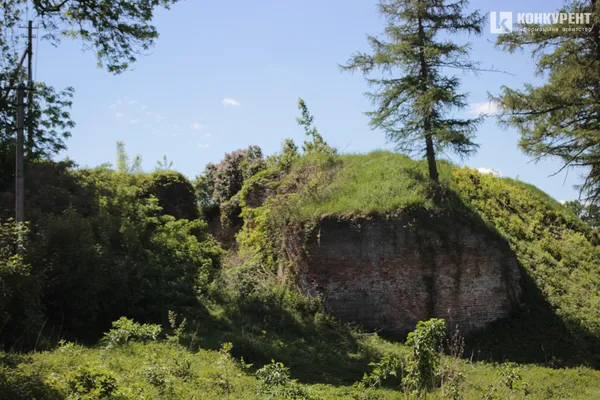 Західний бастіон, де проводили розкопки
