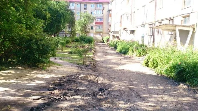 На Волі відремонтували двори: що за планом далі (фото)