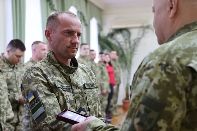 Двох волинських прикордонників нагородили медалями (фото)