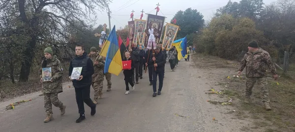 Життя обірвав ворожий дрон: на Волині  попрощалися з воїном Віталієм Левчиком (фото)