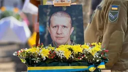 Назавжди 39: на Волині провели в останню дорогу воїна Руслана Семенюка (фото)