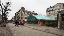 Біля ЦНАПу в Луцьку – поліція і рятувальники: говорять про замінування (фото, оновлено)