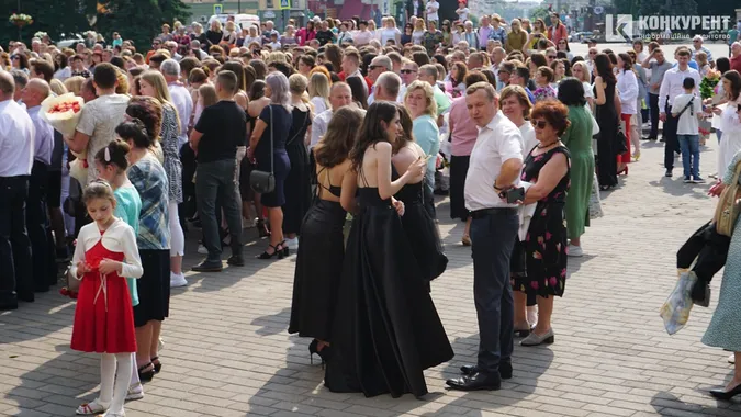 У Луцьку нагородили медалістів: як все було (дуже багато фото)