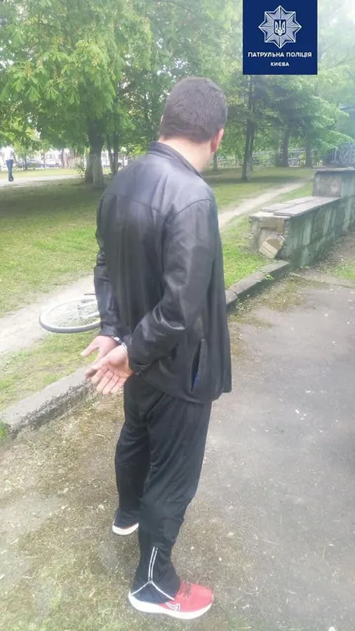 У Києві затримали чоловіка, який вистрелив у водія автобуса