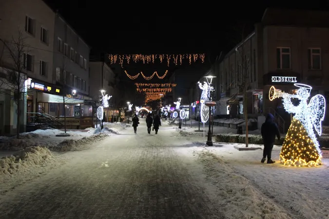 У Луцьку на вулиці оселилися янголи (фото)