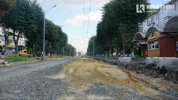 Упорядкують до 1 вересня: що коїться на проспекті Волі у Луцьку (фото)