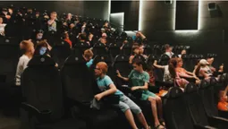 У кінотеатрі «Променя» показали мультфільм для 200 дітей*