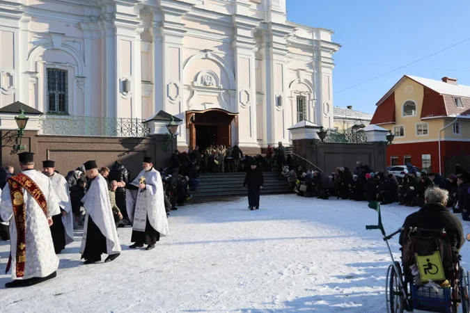 У Луцьку попрощалися із загиблим під Куп'янськом 24-річним Максимом Костюком (фото)