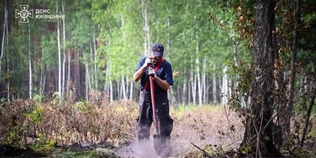 Рятувальники ліквідували пожежу у Чорнобильській зоні відчуження (фото)