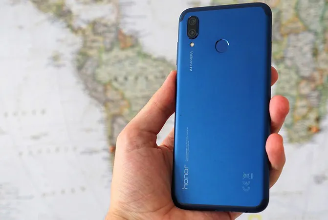 Honor представила новий смартфон із потрійною камерою