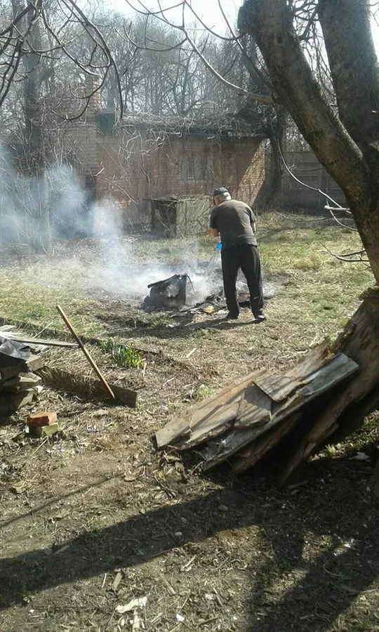 Муніципали карають лучан, які палять гілля і сміття (фото)
