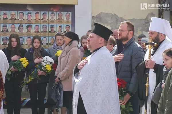Луцьк на колінах: попрощалися з двома полеглими Героями (фото, відео)