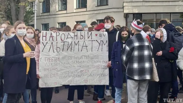 У Білорусі почався загальнонаціональний страйк (фото)