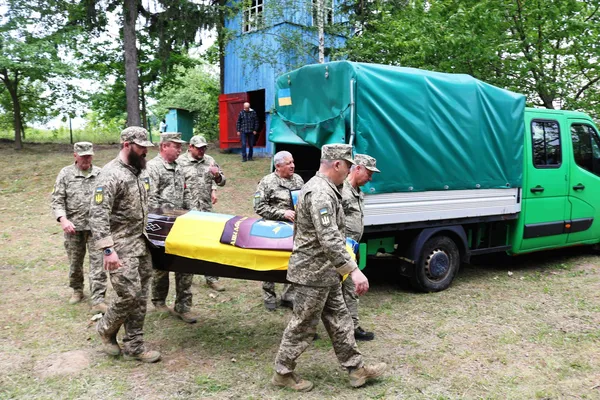 На Волині попрощалися із воїном Сергієм Замлинним, який загинув на Курщині (фото)
