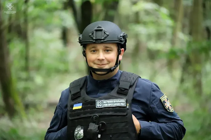Напередодні професійного свята показали незламних волинських рятувальників (фото)