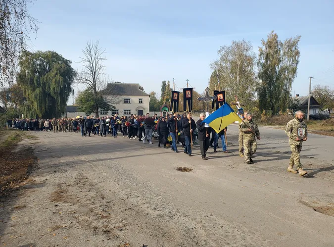 На Волині попрощалися з загиблим Героєм Тарасом Максимчуком (фото)