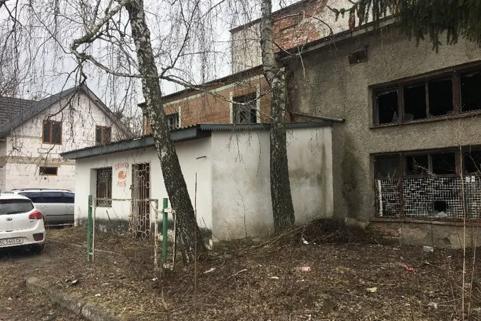 Поруйнований хлібозавод у Горохові продали за пів мільйона (фото)