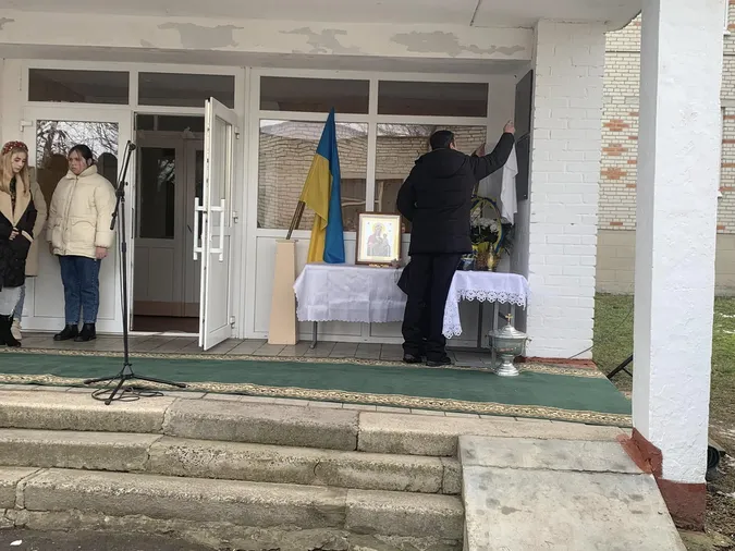 У ліцеї на Волині встановили меморіальну дошку захиснику Юрію Годлевському (фото)