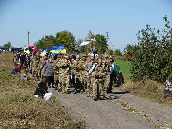 Останній бій прийняв на Сумщині: у Турійській громаді попрощалися з Ігорем Бебесом (фото)