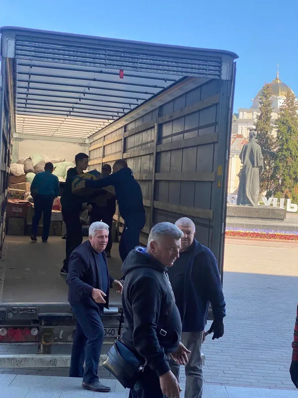 За тиждень волонтерський центр у Луцьку відправив майже 12 тонн допомоги (фото)