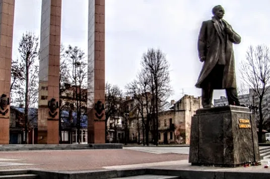 «Як може бути бандит героєм?» – імовірний Генконсул Польщі у Луцьку про Бандеру