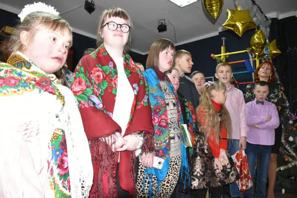 У Луцьку «сонячним» дітям вручили подарунки до дня святого Василя (фото)
