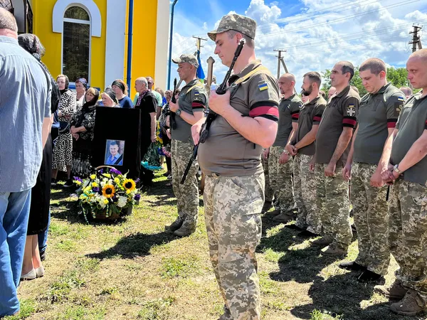 На Ковельщині попрощалися із загиблим на війні Петром Богданом (фото)