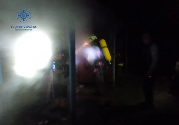 На Волині зайнявся будинок через необережне куріння власника (фото)